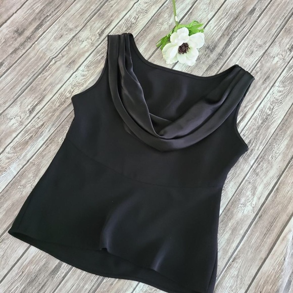 Black sleeve less blouse - Picture 2 of 3
